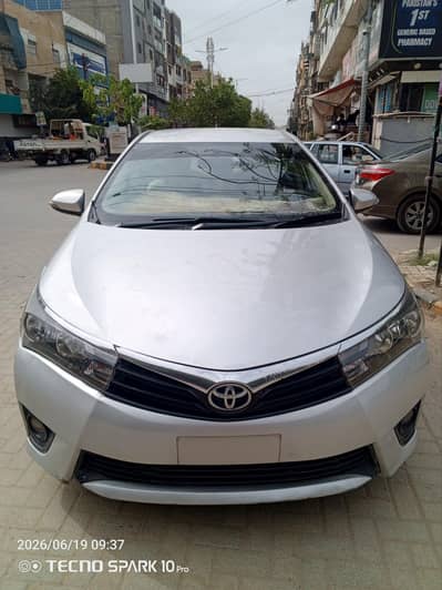 Toyota Corolla GLI 2017 automatic in good condition