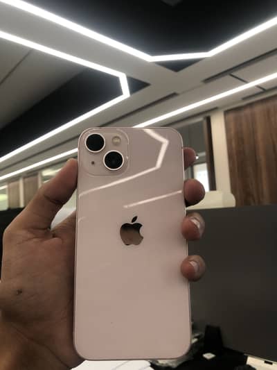 Apple iPhone 13