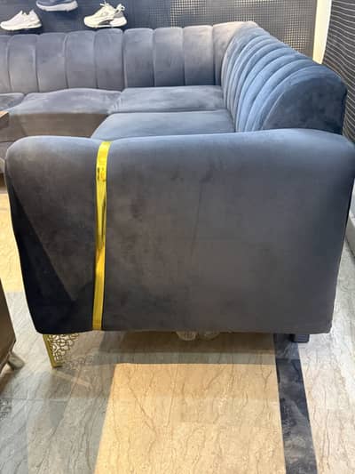 6 Seater sofa for sale