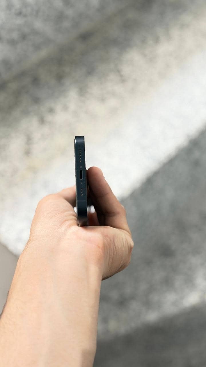 simple iPhone 14 4