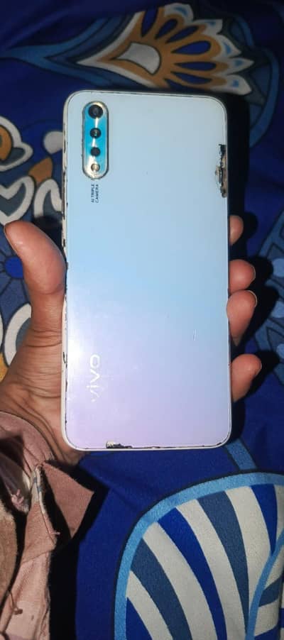 Vivo S1