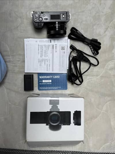 Sony Alpha ZVE10 with 16-50 lens