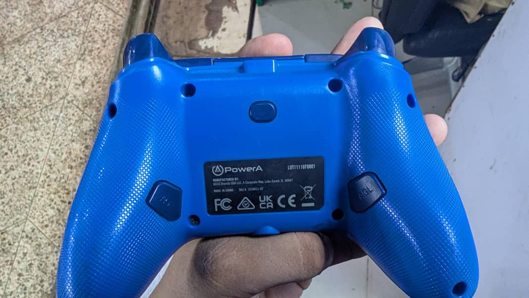 PowerA wired pro controller for Xbox 6
