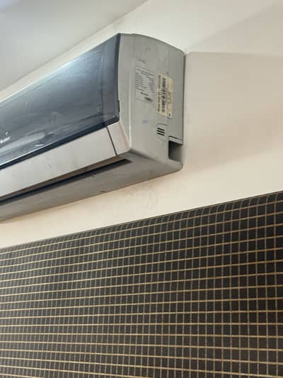 Gree G10 DC inverter for sale in Good Condition