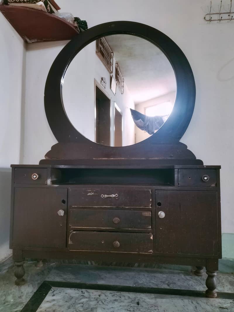Dressing table with drawers 0