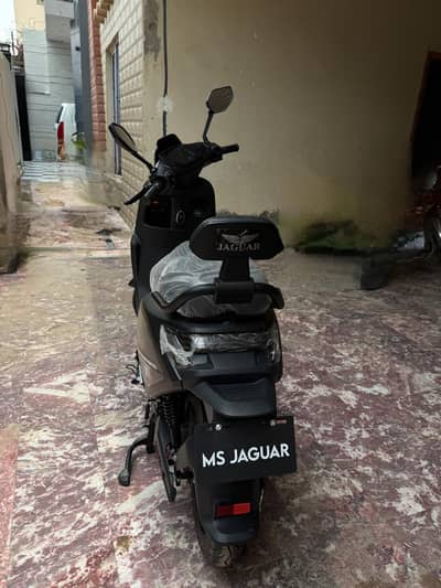 urgent sale Brand New Ms Jaguar M1 model