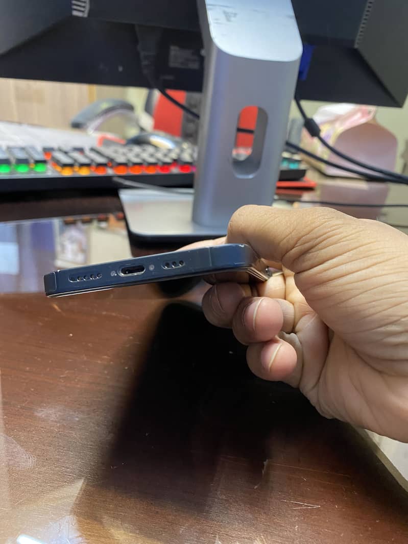iPhone 14 0