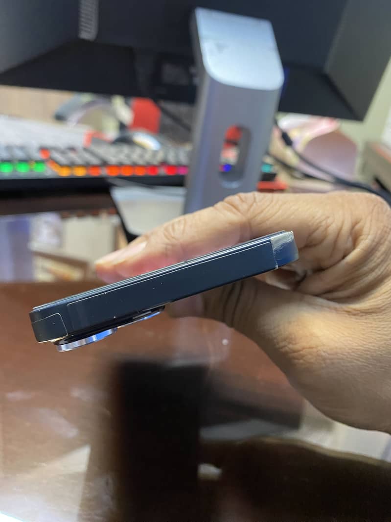 iPhone 14 1