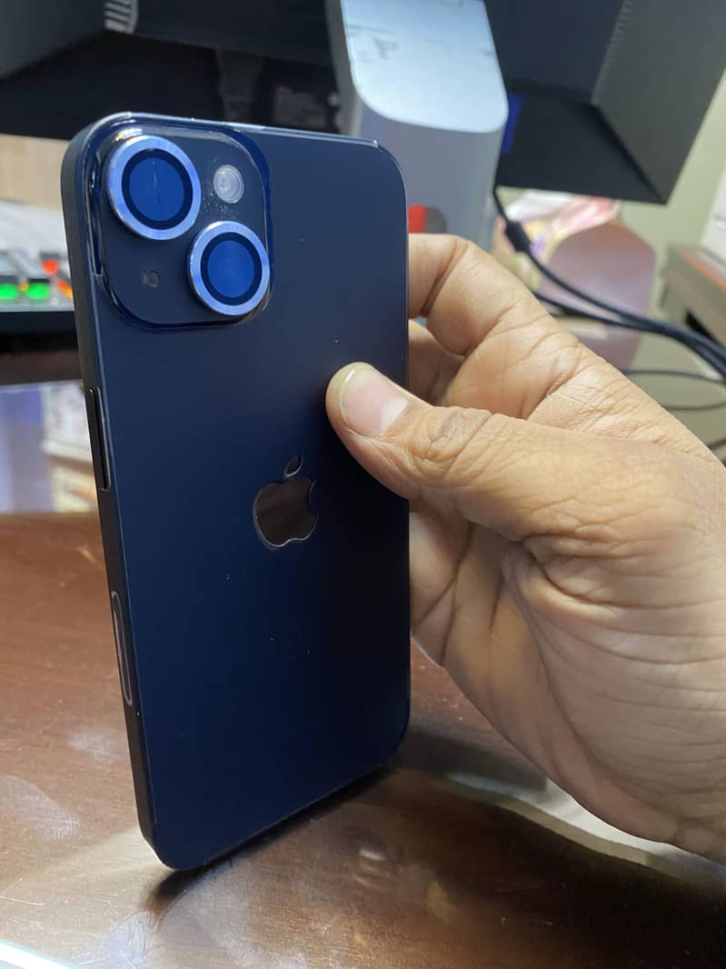 iPhone 14 3