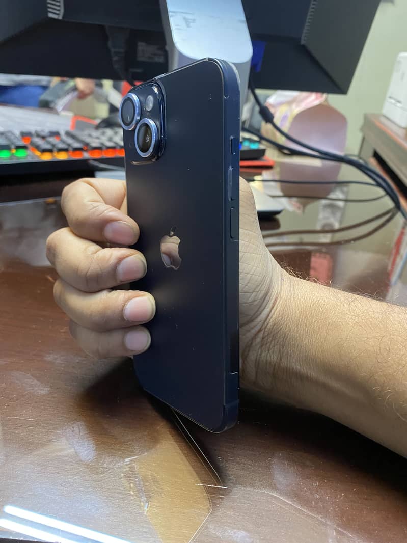 iPhone 14 6