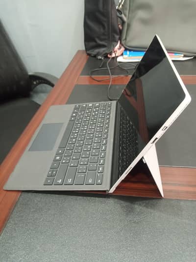 Microsoft surface pro 6 core i7 16 GB 256 GB