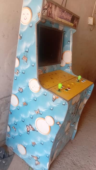 1 year used,videogame ,tokengame ,all okay condition