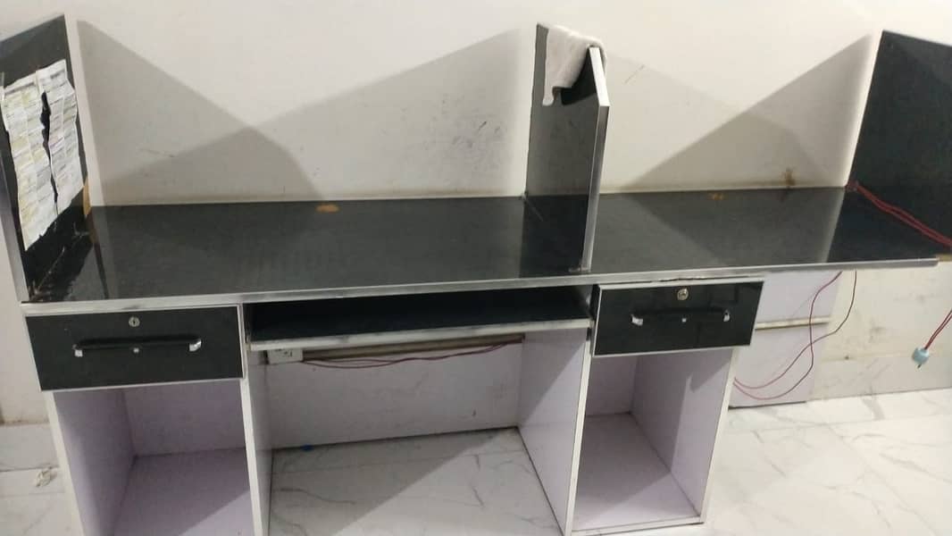 Office Working Table 4