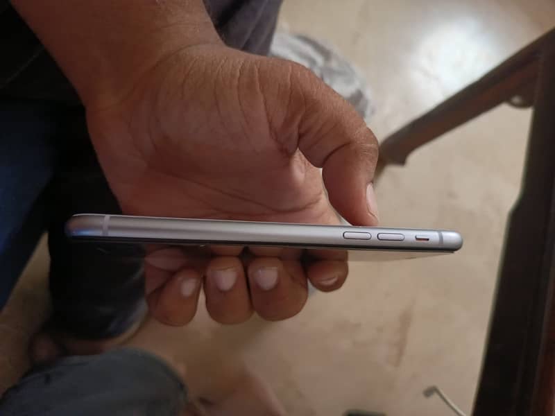 Apple iPhone 11 6