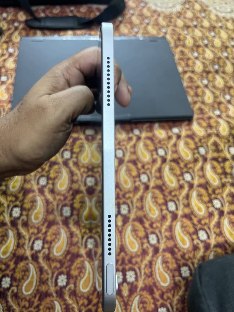 iPad 11 1