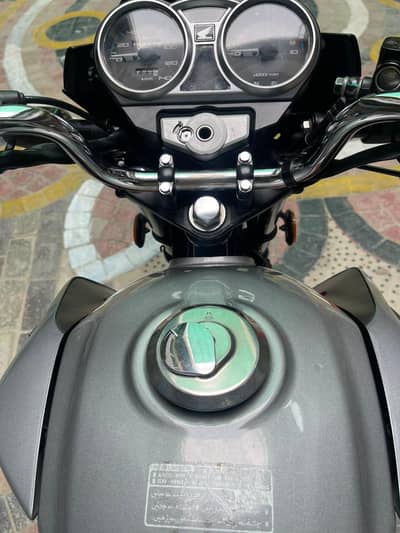 Honda cb 150f 2024 modal