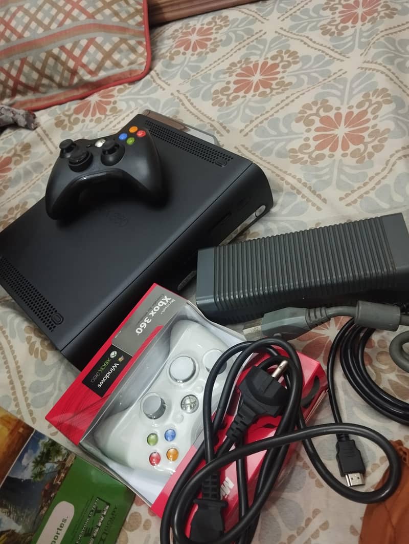 Xbox 360 Full Setup 2 Controllers + Complete Cables 1