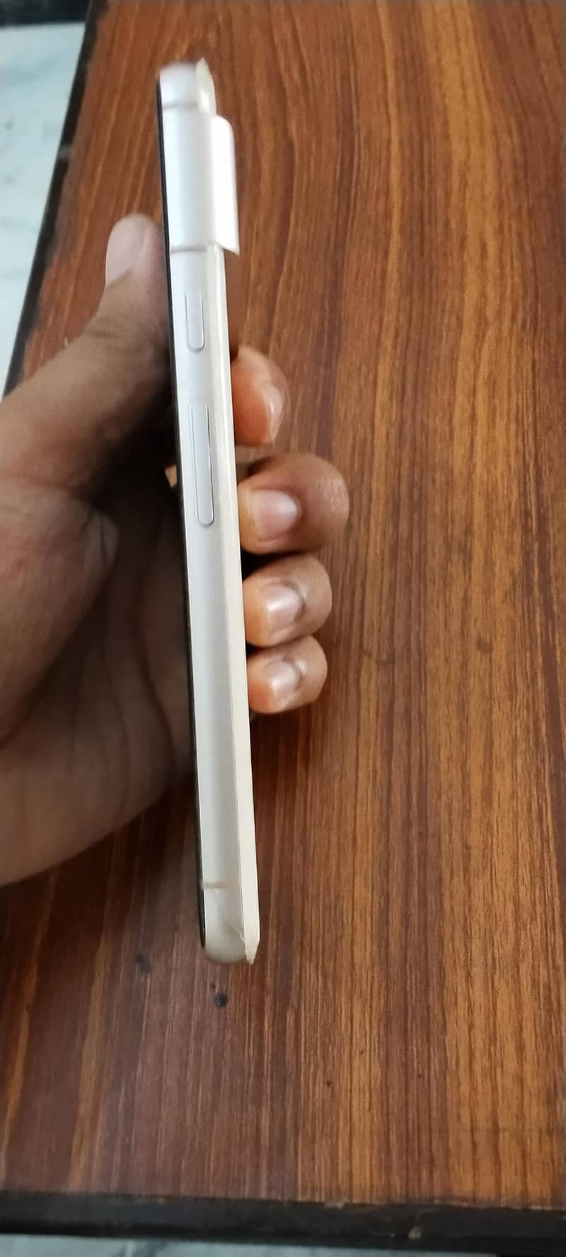 Google Pixel 8 4