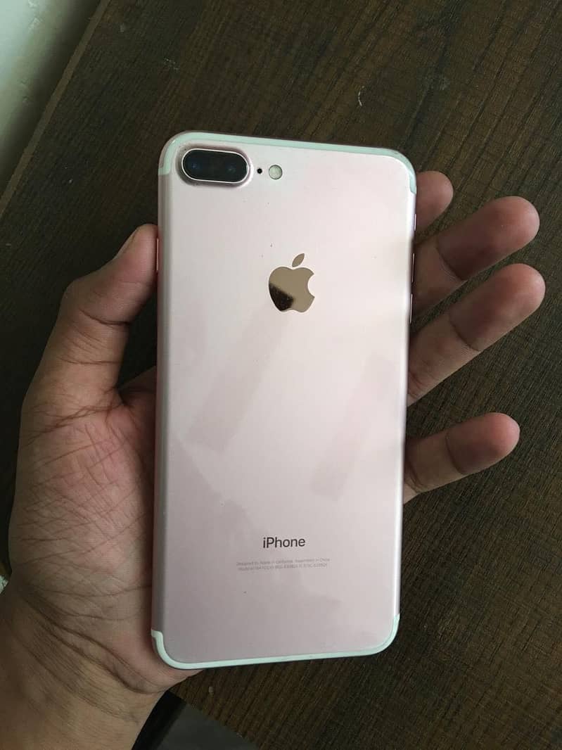 Apple iPhone 7 Plus 0
