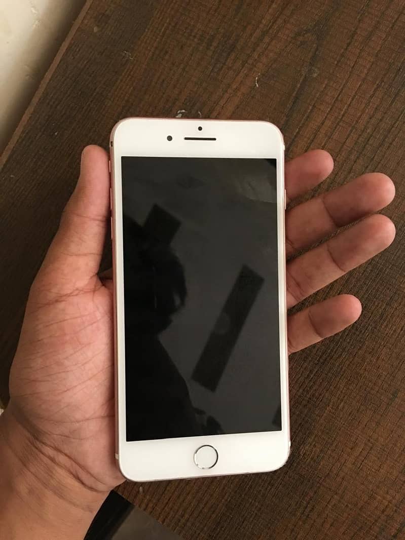 Apple iPhone 7 Plus 1