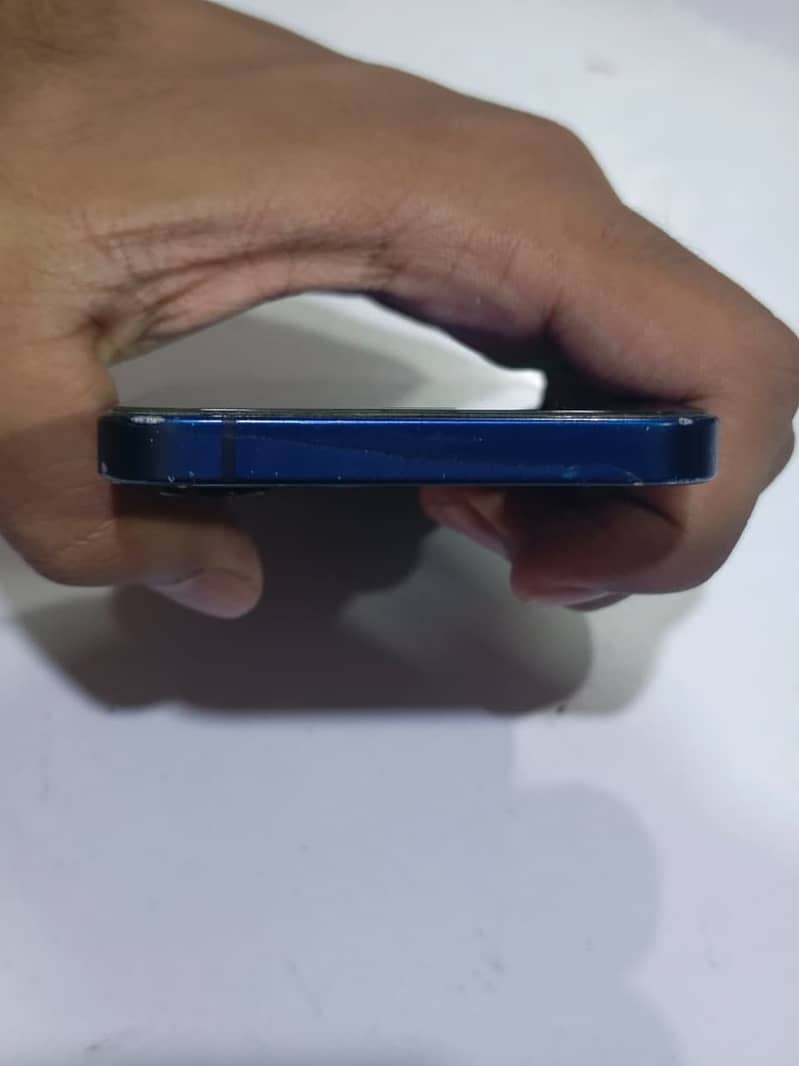 Apple iPhone 12 0