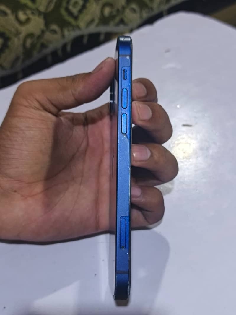 Apple iPhone 12 5