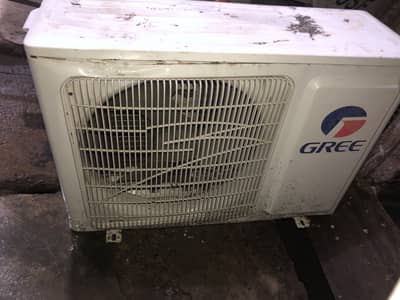 Gree 1.5 ton ac non inverter power full
