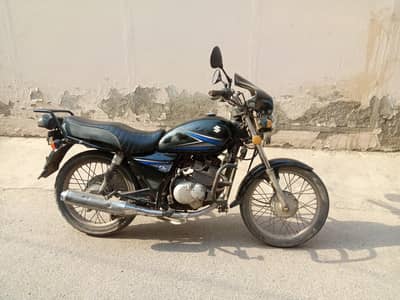 Suzuki GS 150 with Golden Number "150"