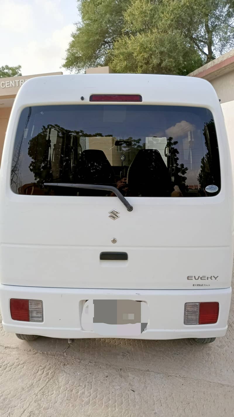 Suzuki Every 2012 1