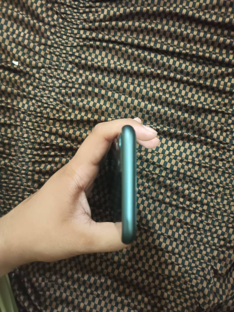 Apple iPhone 11 2