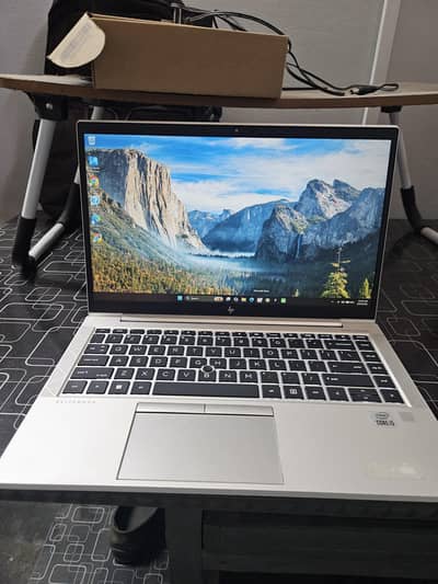 Just like new, Hp core i5, 10gen, 256 nvme ssd, 16gb ddr4 ram