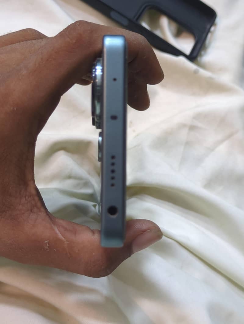 Xiaomi Redmi Note 13 Pro 4