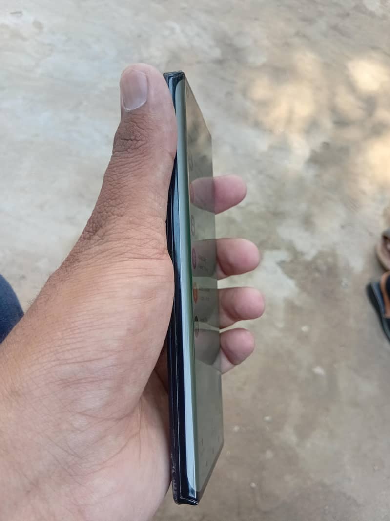 Motorola Edge Plus 2