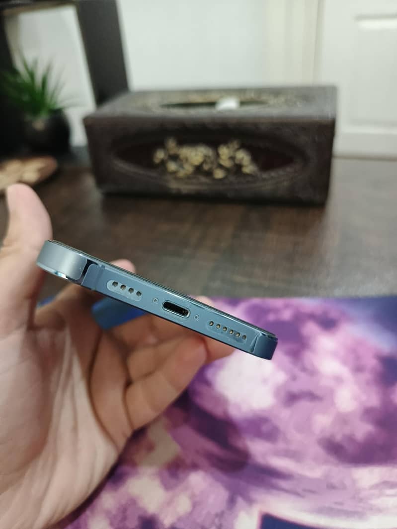 Apple iPhone 13 Pro Max 2