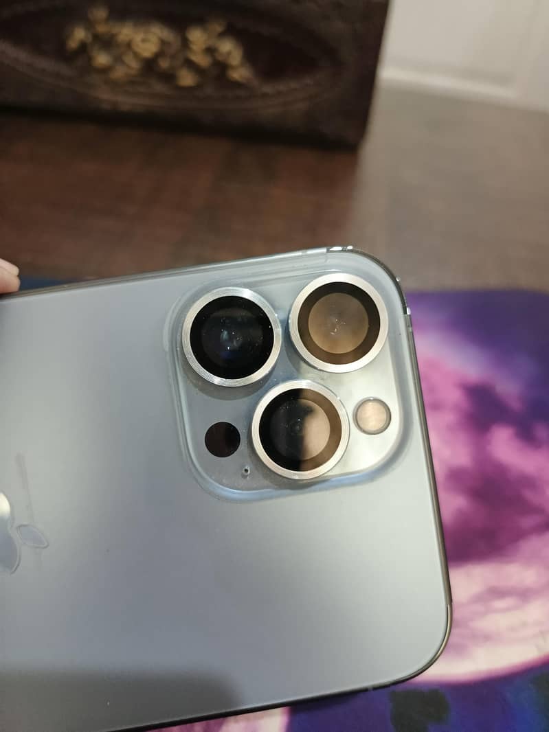Apple iPhone 13 Pro Max 6
