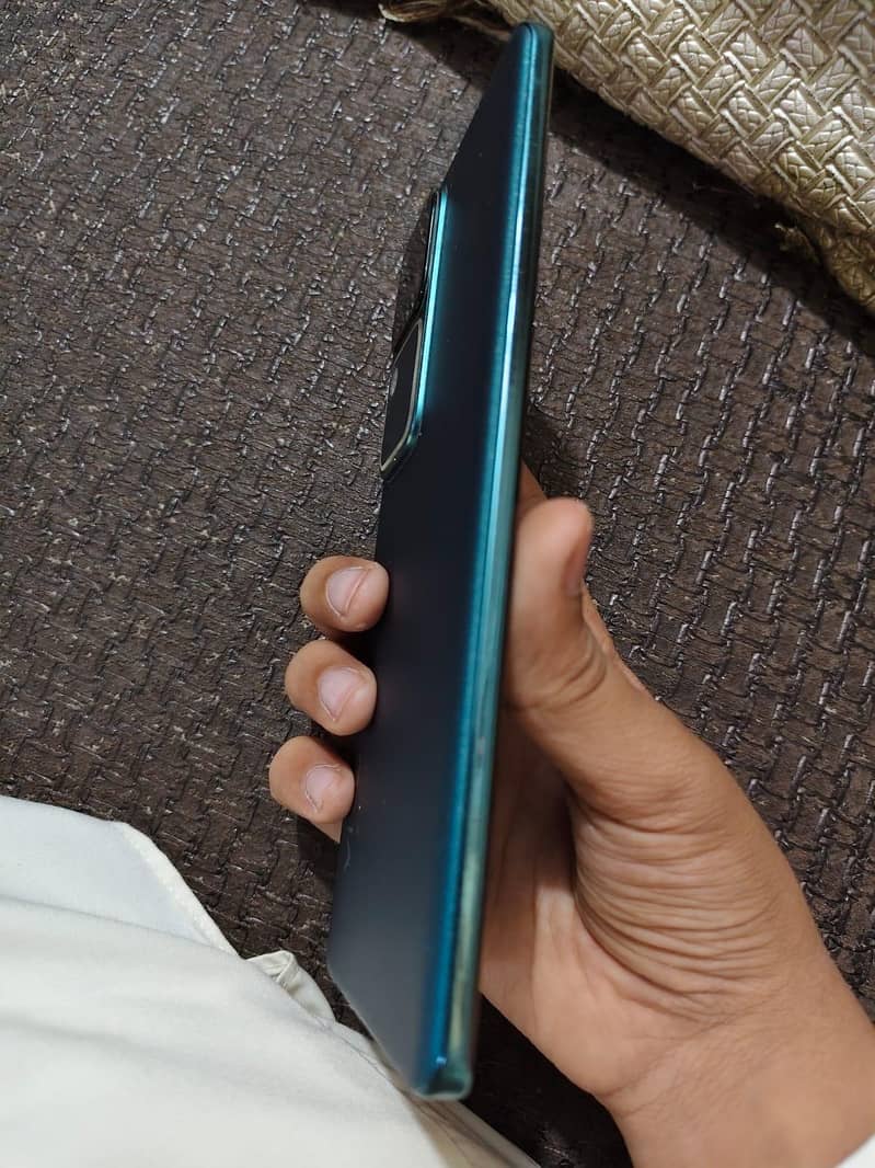 Vivo V30 0