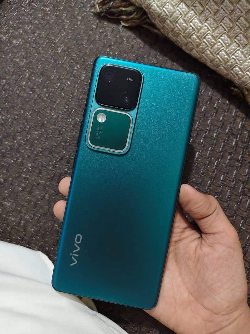 Vivo V30 2