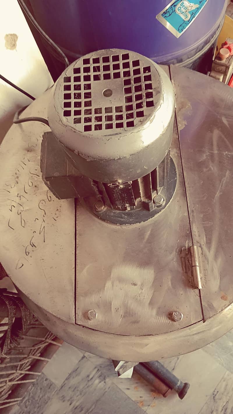 Heavy duty juice maker machine 4