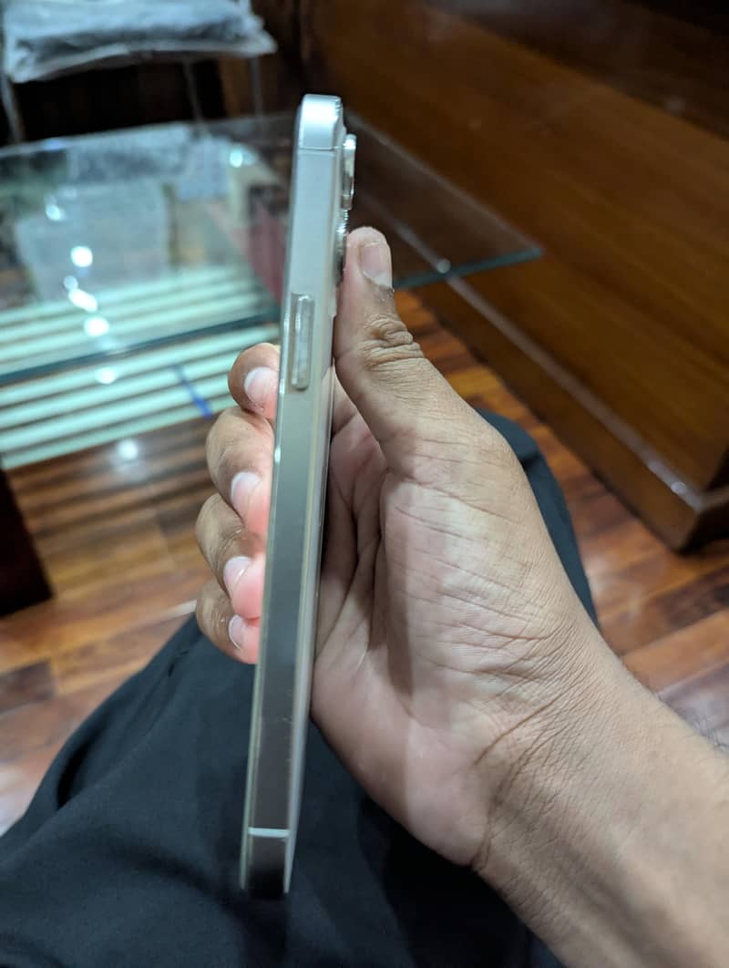Apple iPhone 12 Pro Max 3