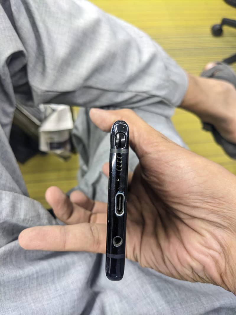 Samsung Mobile Note 8 6