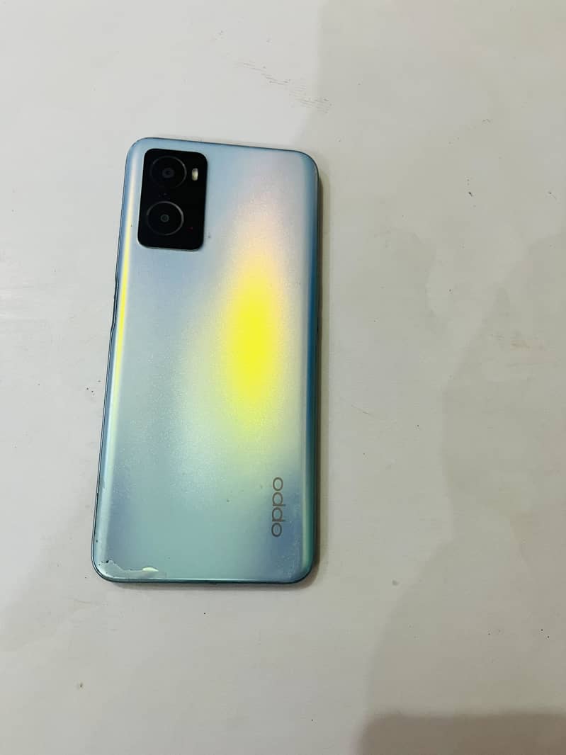 OPPO A76 0