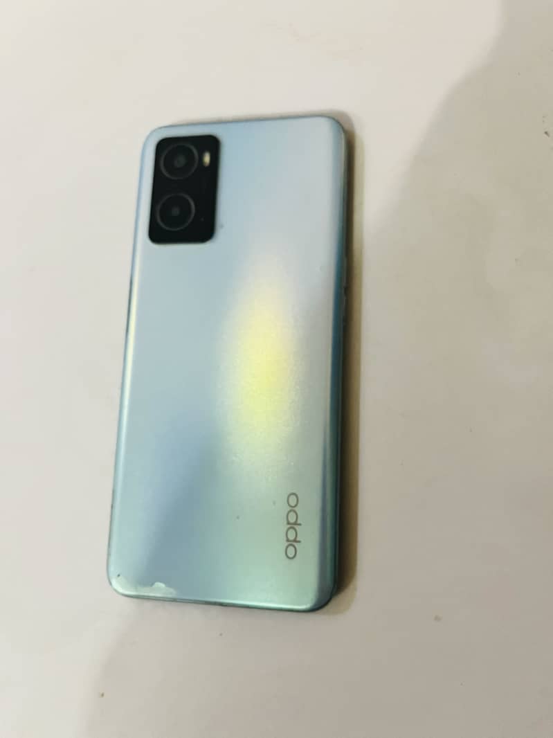 OPPO A76 3