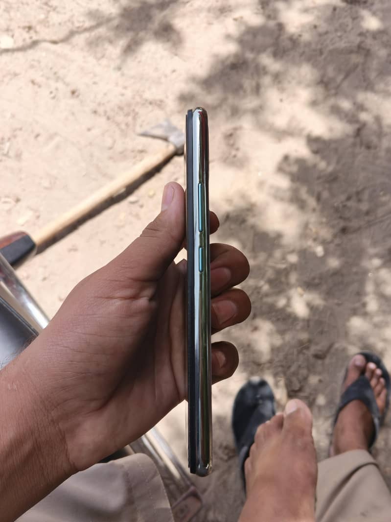 Vivo Y17 1