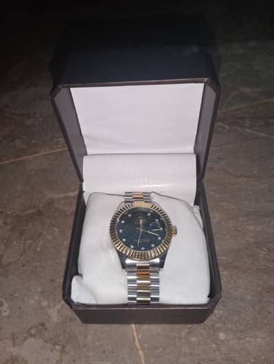 Mens watch