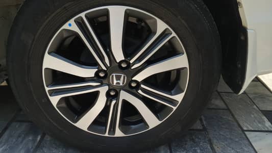 Honda City Aspire 2022 Full option Total Genuine Scratchless condition
