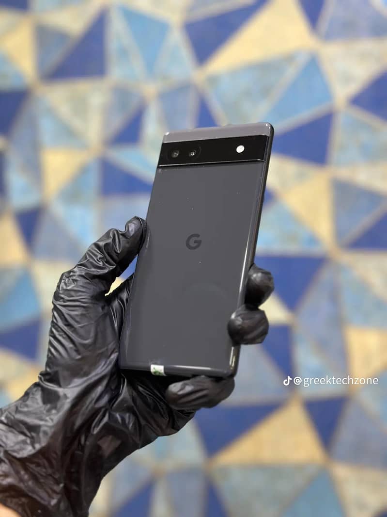 Google Pixel 6a 1