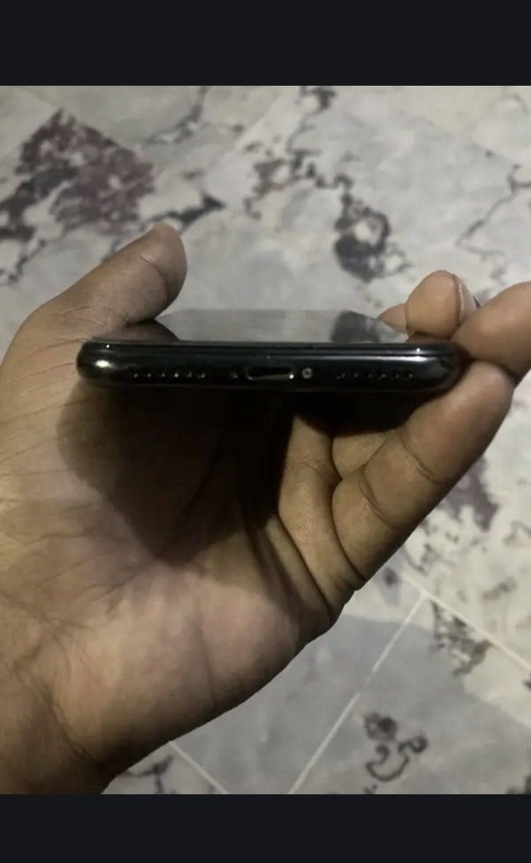 Apple iPhone X 0