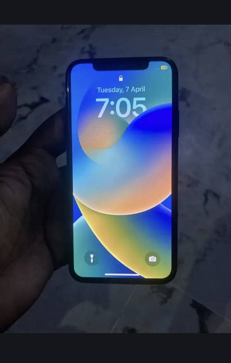Apple iPhone X 3
