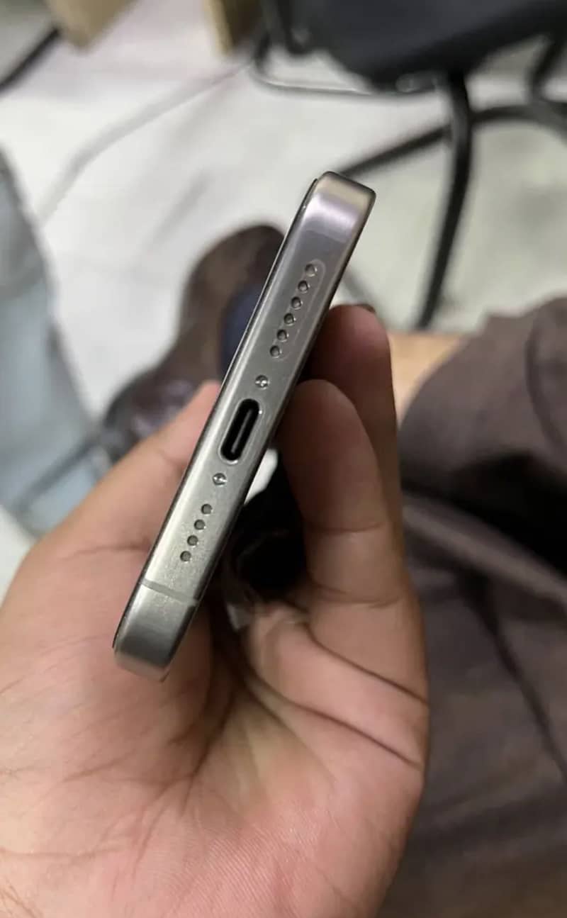 Iphone 15 pro max JV 2