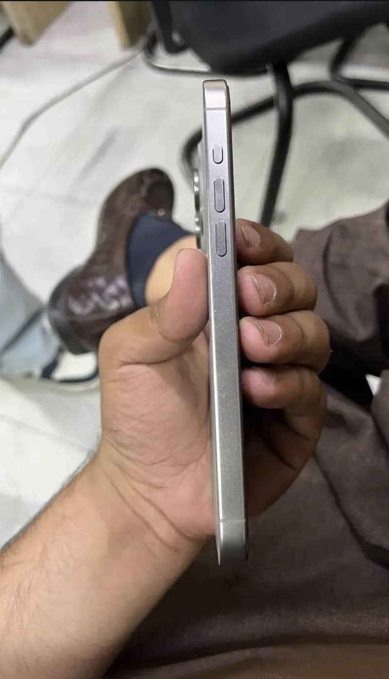 Iphone 15 pro max JV 4